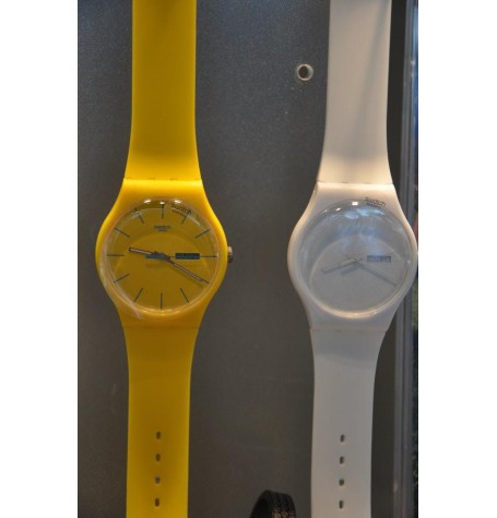 SWATCH YELLOW SKIN RS56 WHITE SKIN RS64